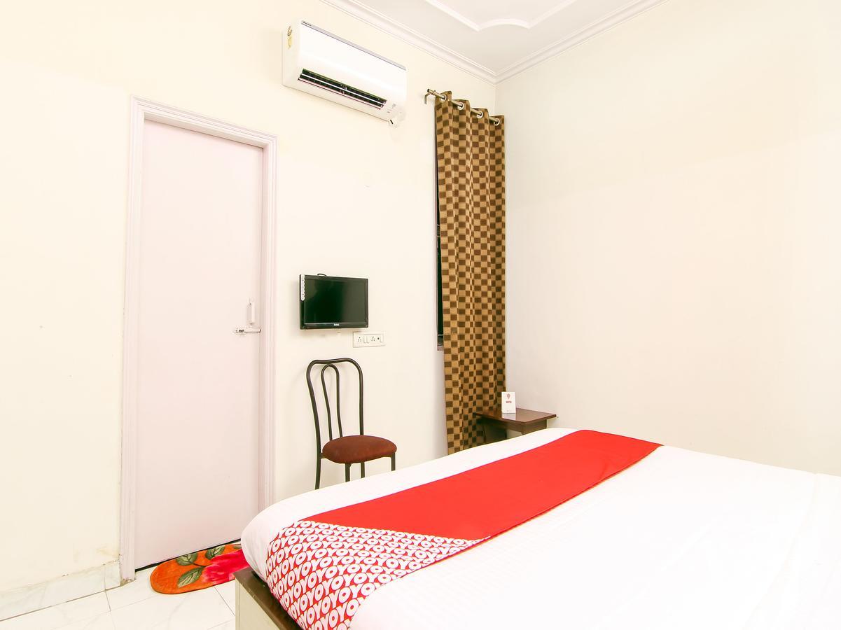 Oyo 14345 Hotel Panchsheel Waranasi Zewnętrze zdjęcie
